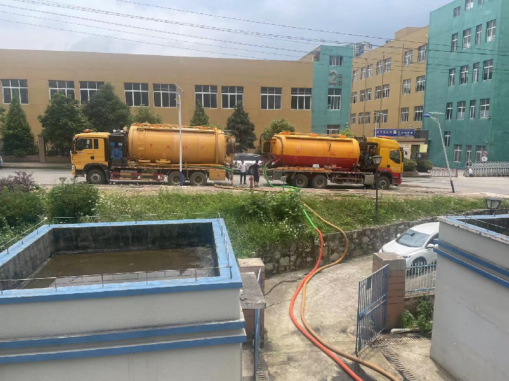 贵州水世界饮品公司客户见证